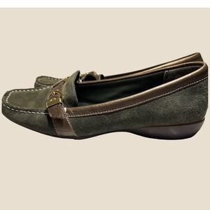 Nickels Soft Loafers Womens Olive Green Suede Bronze Leather Buckle Shoes 8.5 M